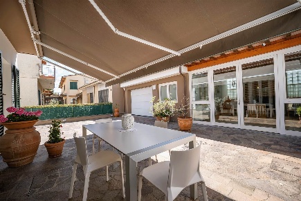Foto Casa indipendente in Via San Lorenzo, Campi Bisenzio di 155 m²