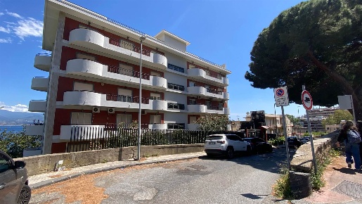Foto Garage in Via Duca degli Abruzzi s.520  - Residence Mare-  sn, Messina
