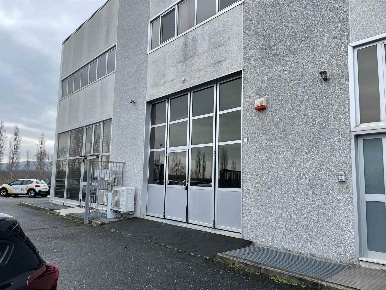 Foto Capannone industriale a Livorno Picchianti di 300 m² con 4 locali