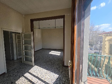 Foto Appartamento in Via Laugier, Firenze Campo di Marte di 125 m²