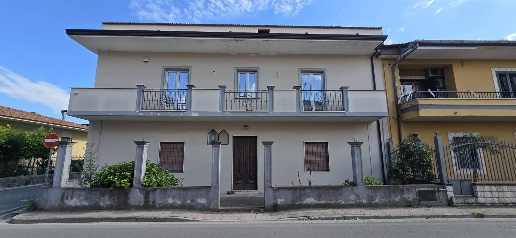 Foto Case semi ndipendenti a Capodrise di 120 m² con 6 locali in vendita