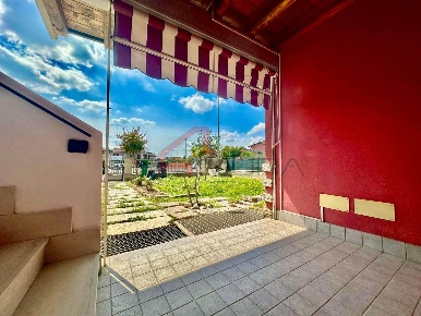 Foto Appartamento a Nogara Centro di 75 m² con 5 locali in vendita