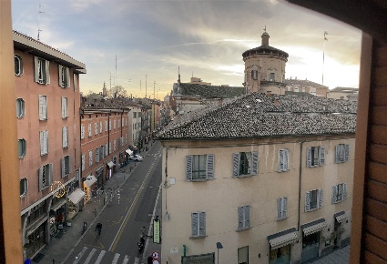 Foto Appartamento a Parma San Leonardo di 132 m² con 6 locali in vendita
