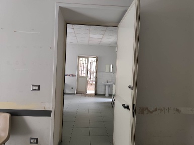 Foto Negozio in Corso Umberto I, Succivo di 113 m² con 3 locali in vendita