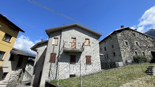 Foto Case semi ndipendenti in Via Coseggio di Sopra, Talamona Centro