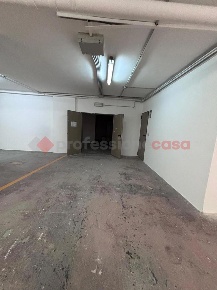 Foto Magazzino in perosi, Bari San Girolamo di 87 m² con 1 locali