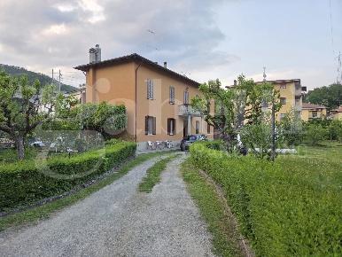 Foto Appartamento in Via Val di Setta 49, Monzuno Vado di 103 m² in vendita