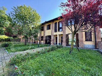 Foto Villa a schiera in Martiri XXX Aprile, Collegno Centro Storico