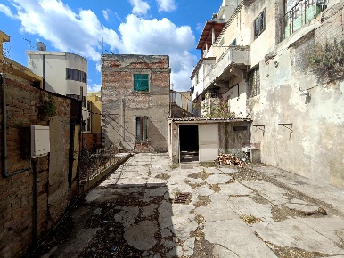 Foto Appartamento in Via consolare valeria 171, Messina di 200 m²