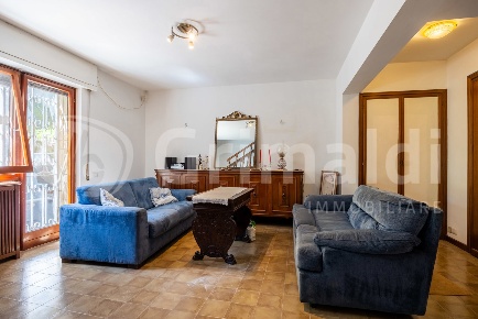 Foto Appartamento in Beato Battista Spagnoli, Roma Mostacciano di 90 m²