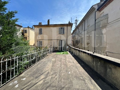 Foto Appartamento a Piacenza Centro Storico di 75 m² con 2 locali