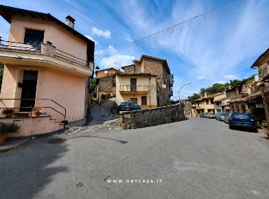 Foto Casa indipendente in Bassano Romano, Bassano Romano di 92 m²