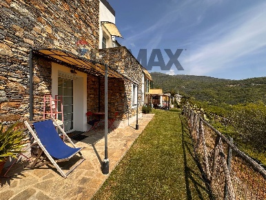 Foto Case semi ndipendenti in Strada Provinciale 453, Ortovero di 310 m²