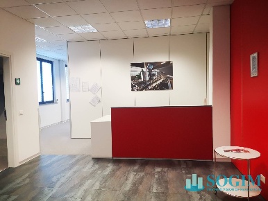 Foto Ufficio in Via Monsignor Colombo 47, Castellanza di 280 m² in affitto