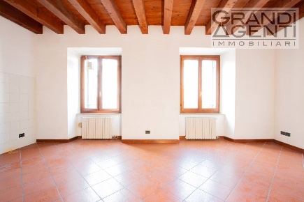 Foto Appartamento in Corte Sgarzarie 4, Verona Centro Storico di 102 m²