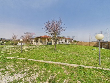 Foto Villa unifamiliare in via marte snc, Monterosi di 250 m² con 5 locali