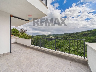 Foto Appartamento in via a gramsci, Morlupo Centro di 75 m² con 3 locali