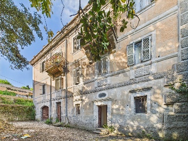 Foto Villa unifamiliare in Via Romana 44, Mazzano Romano di 340 m²