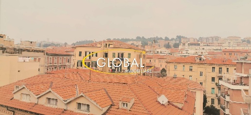 Foto Appartamento a Ancona Adriatico di 160 m² con 5 locali in vendita