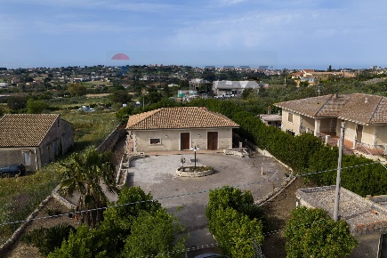 Foto Villa unifamiliare in Contrada Pizzilli Catanzarello, Modica di 283 m²