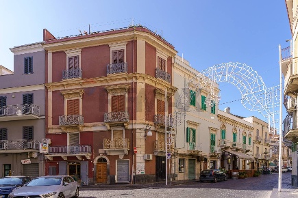 Foto Case semi ndipendenti a Bronte di 243 m² con 11 locali in vendita