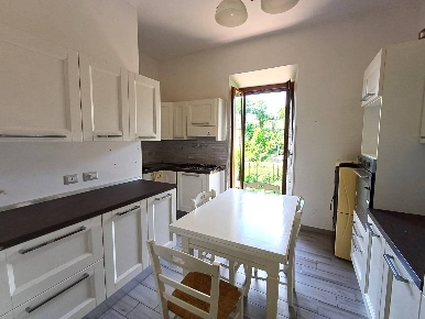 Foto Appartamento in viale Regina Margherita, Caprarola Centro di 89 m²
