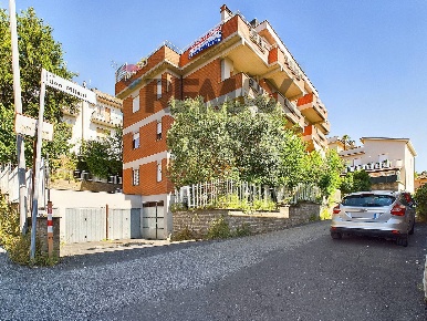 Foto Appartamento a Campagnano di Roma Centro di 150 m² con 3 locali