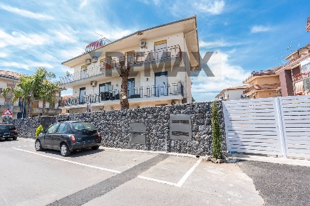 Foto Appartamento in Via Giuseppe Verdi 17, Mascalucia Centro di 107 m²