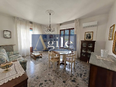 Foto Appartamento in via saffi, San Benedetto del Tronto di 120 m²