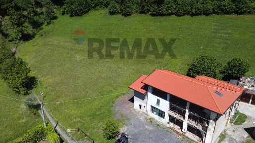 Foto Rustico in via fabbioni 4, Endine Gaiano di 160 m² con 4 locali