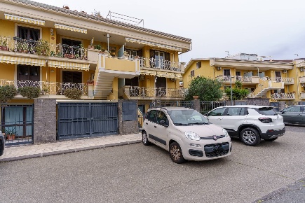 Foto Appartamento in Via San Nullo 5M, Catania di 198 m² con 6 locali