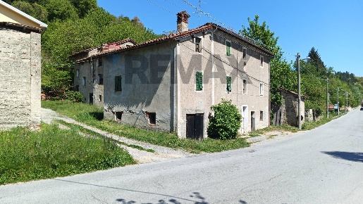 Foto Case semi ndipendenti in Via Contei 37, Pallare Centro di 252 m²