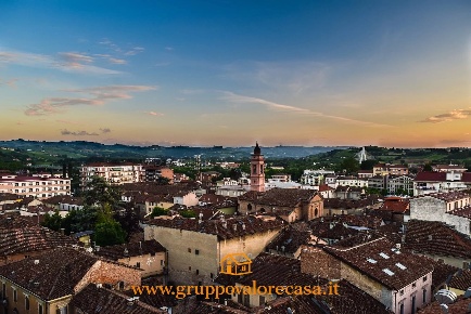 Foto Appartamento a Nizza Monferrato con 4 locali in vendita