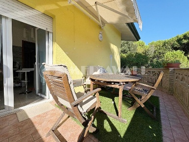 Foto Appartamento a Lignano Sabbiadoro Centro di 92 m² con 6 locali