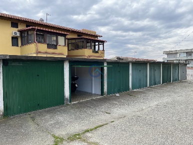Foto Posti auto a Catanzaro Catanzaro Lido di 18 m² con 1 locali in affitto