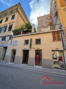 Foto Locale commerciale in Via Gaetano Donizetti 45 R, Genova di 139 m²