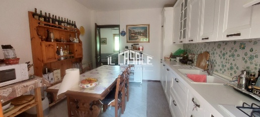 Foto Appartamento a Pontassieve Montebonello di 100 m² con 5 locali