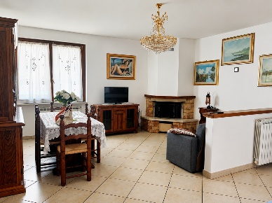 Foto Appartamento a Santo Stefano di Magra di 70 m² con 3 locali in affitto