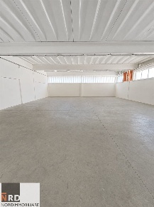 Foto Capannone industriale a Mantova Cittadella - Colle Aperto di 380 m²