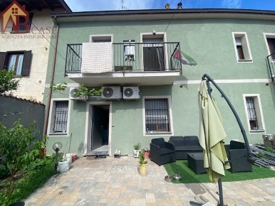 Foto Case semi ndipendenti in via mazzini, Gambolò Centro di 100 m²