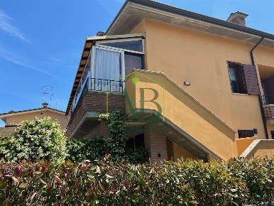 Foto Appartamento a Ravenna di 80 m² con 4 locali in vendita