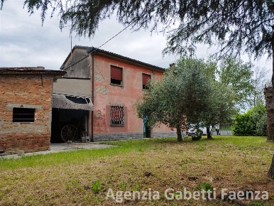Foto Casa indipendente a Cotignola di 153 m² con 4 locali in vendita