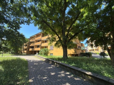 Foto Appartamento in piazza guido rossa, Vittuone di 80 m² con 2 locali