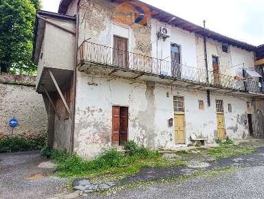 Foto Rustico in Via Circonvallazione, Casatenovo Centro di 33 m² in vendita