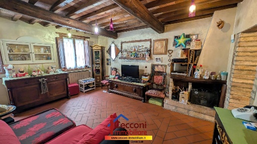 Foto Casa indipendente a Cerreto Guidi Centro di 110 m² con 6 locali