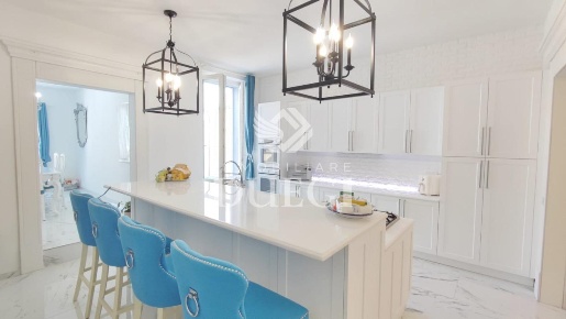 Foto Casa indipendente a Viareggio Lungomare di 330 m² con 10 locali
