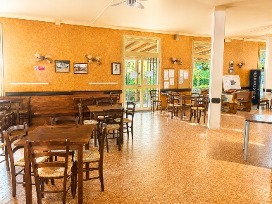 Foto Bar a Capannoli Centro di 180 m² con 3 locali in vendita