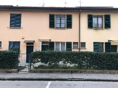 Foto Appartamento a Livraga di 143 m² con 4 locali in vendita