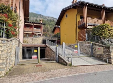 Foto Box a Songavazzo di 20 m² con 1 locali in vendita