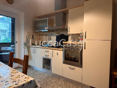 Foto Casa indipendente a Capannori Lammari - Lunata di 150 m² con 7 locali